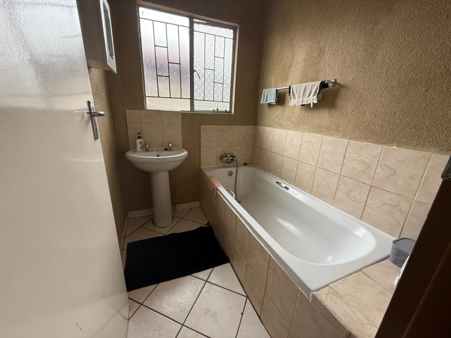 3 Bedroom Property for Sale in Tlhabane West North West